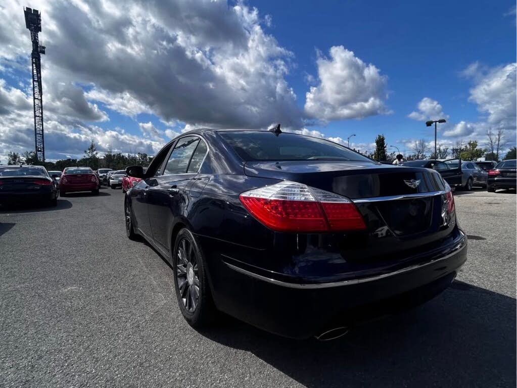 2011 Hyundai Genesis 3.8 RWD