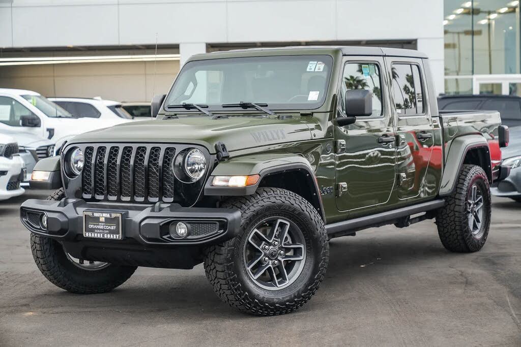 2021 Jeep Gladiator Willys Crew Cab 4WD
