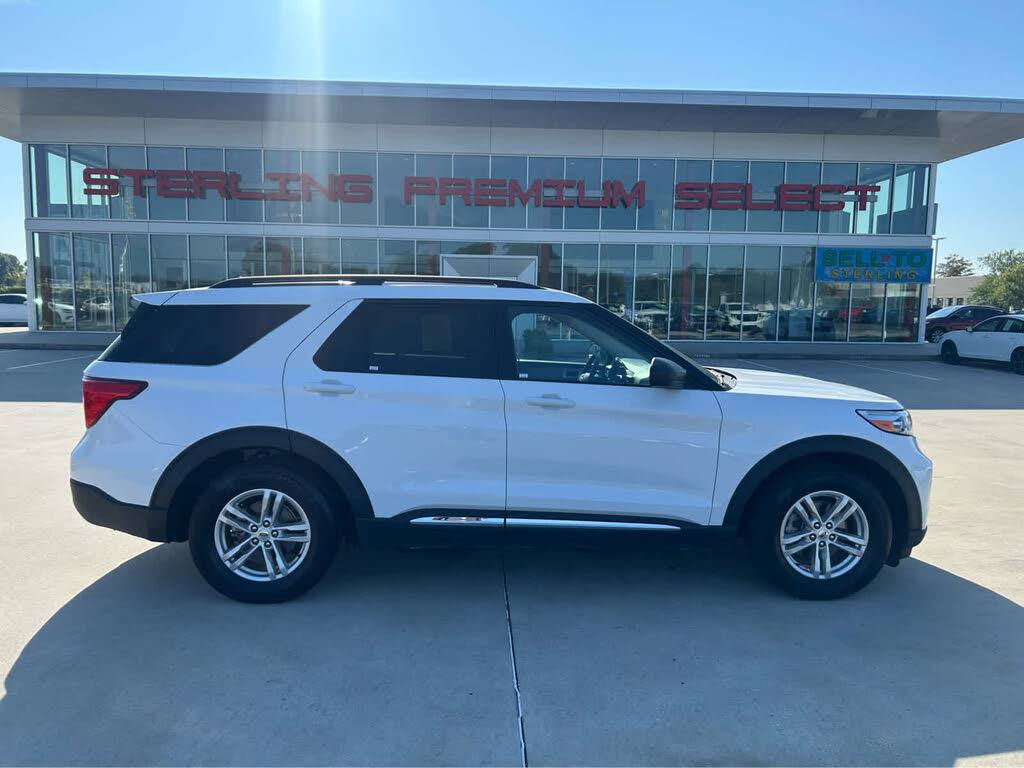 2024 Ford Explorer XLT RWD