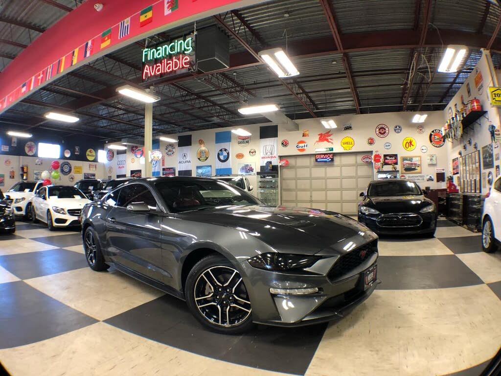 2018 Ford Mustang EcoBoost Premium Coupe RWD