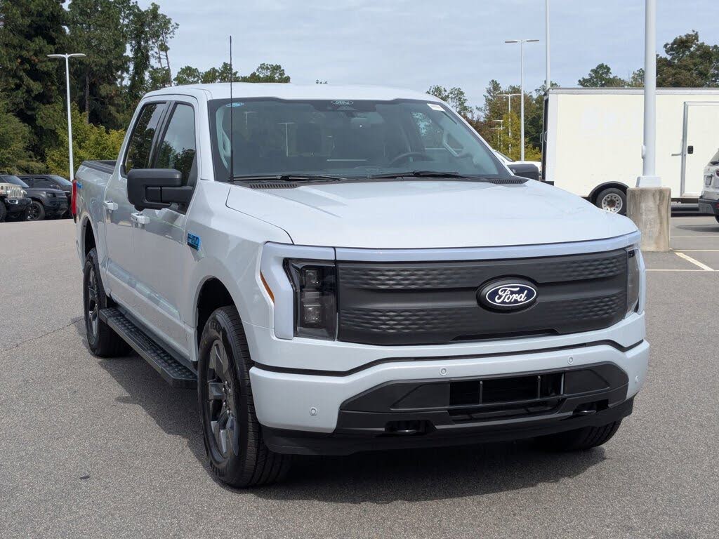 2025 Ford F-150 Lightning Flash SuperCrew AWD
