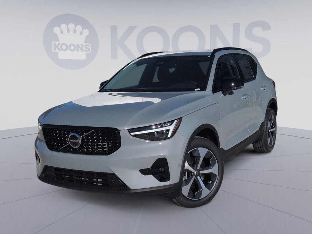 2026 Volvo XC40 B5 Plus AWD