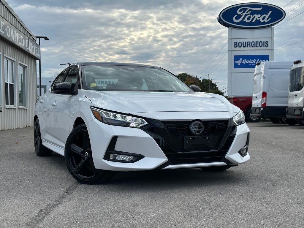 Nissan Sentra SR FWD 2022