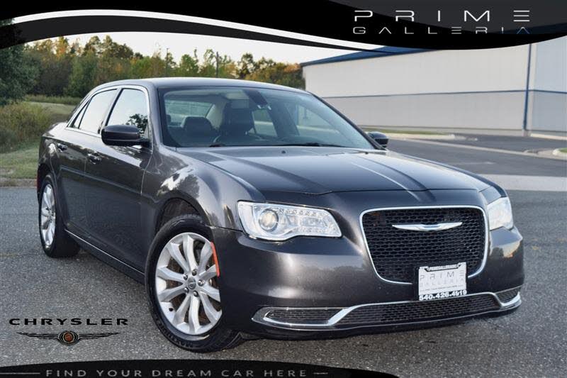 2017 Chrysler 300 Limited AWD