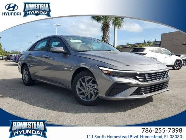 2024 Hyundai Elantra SEL FWD
