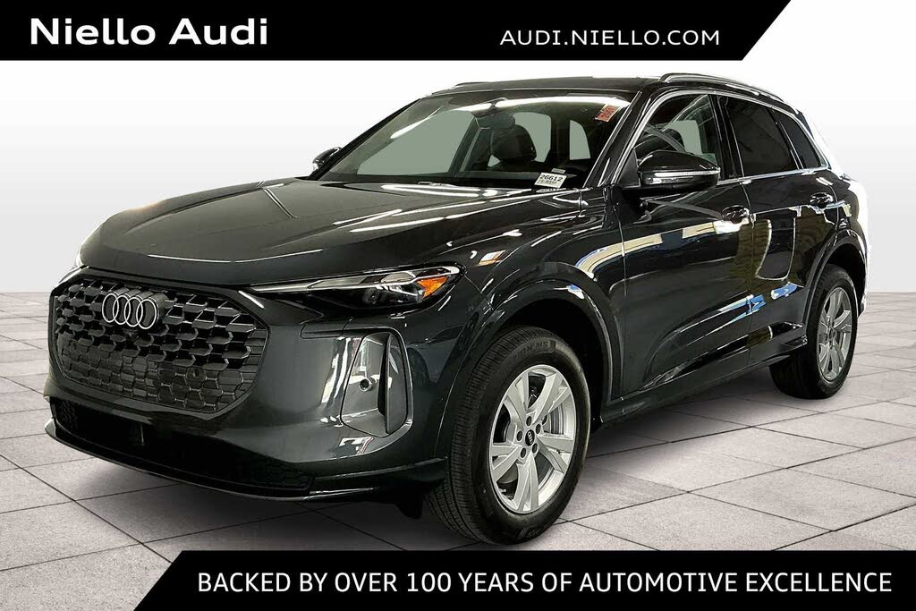 2025 Audi Q5 quattro Premium 40 TFSI