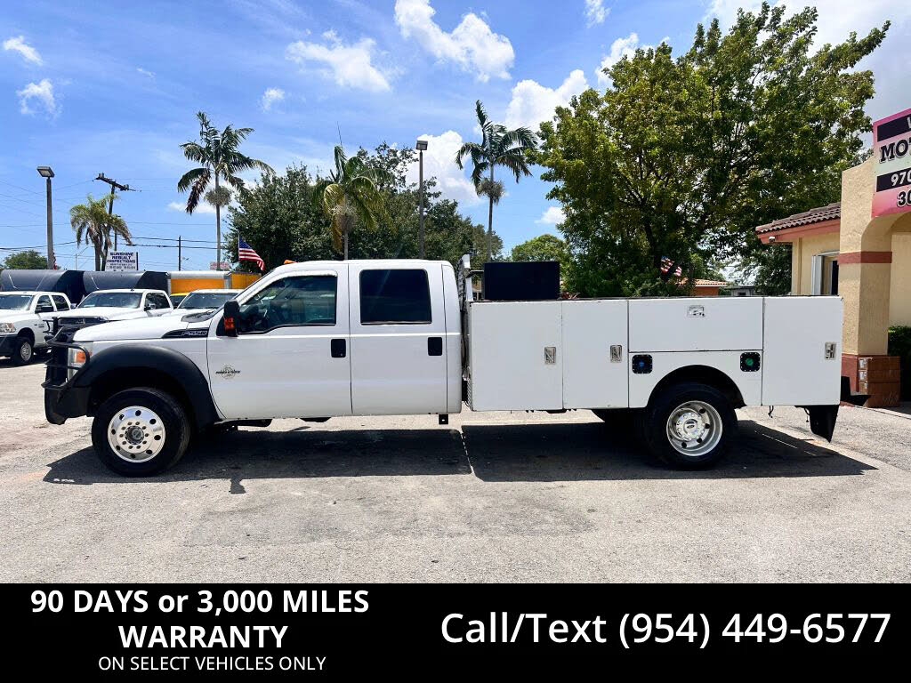 2015 Ford F-550 Super Duty Chassis XL Crew Cab 200 4WD