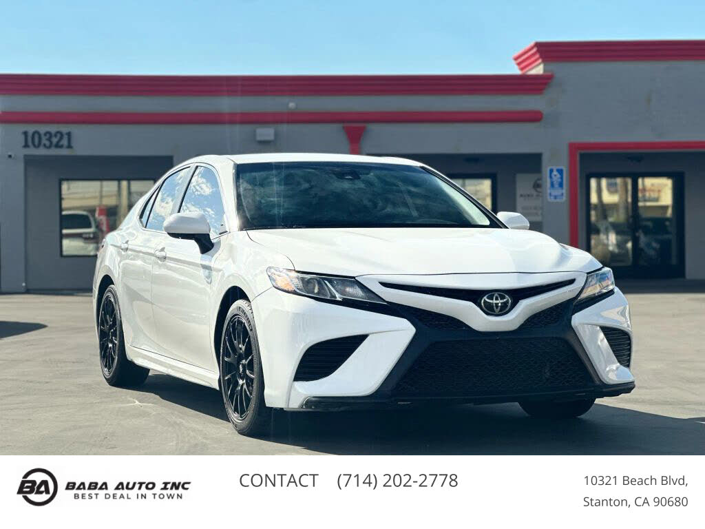 2019 Toyota Camry SE FWD