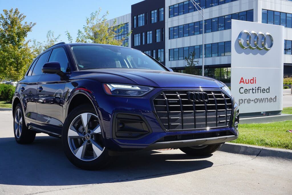 2025 Audi Q5 quattro Premium 40 TFSI