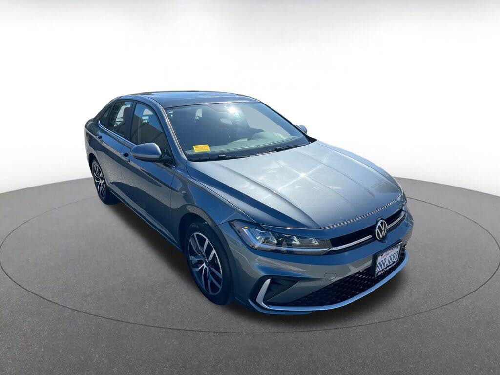 2025 Volkswagen Jetta SE FWD