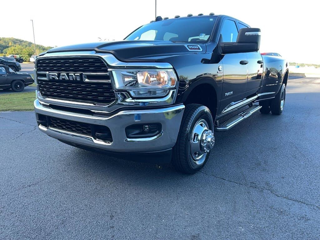 2024 RAM 3500 Big Horn Crew Cab LB DRW 4WD