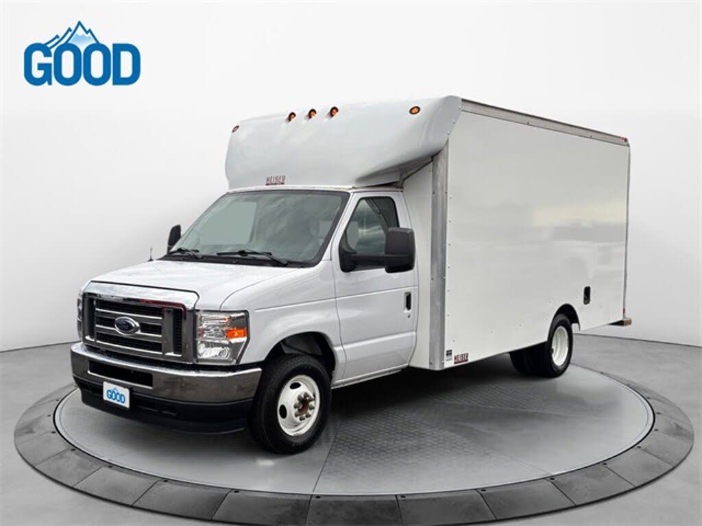 2022 Ford E-Series Chassis E-350 SD Cutaway SB RWD