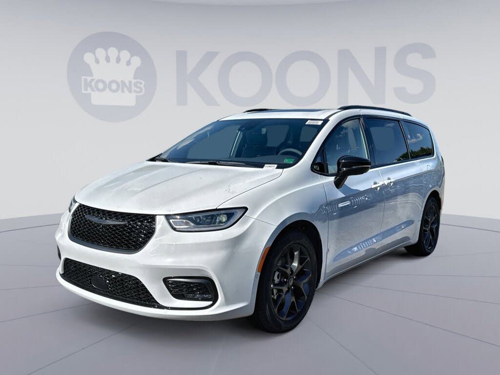 2026 Chrysler Pacifica Limited FWD