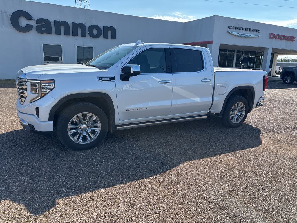2023 GMC Sierra 1500 Denali Crew Cab 4WD