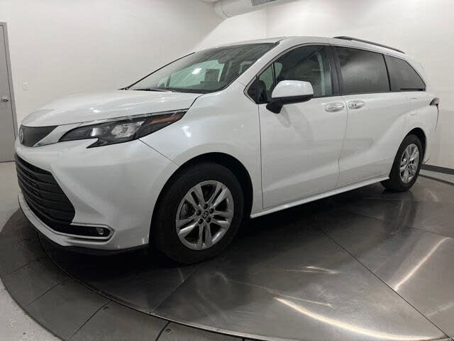 2024 Toyota Sienna XLE 7-Passenger AWD