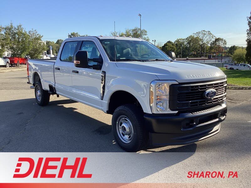2026 Ford F-350 Super Duty XL Crew Cab 4WD