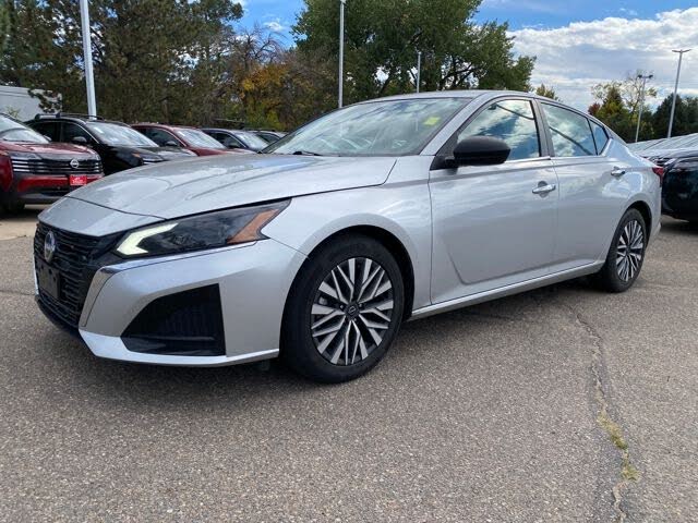 2024 Nissan Altima 2.5 SV FWD