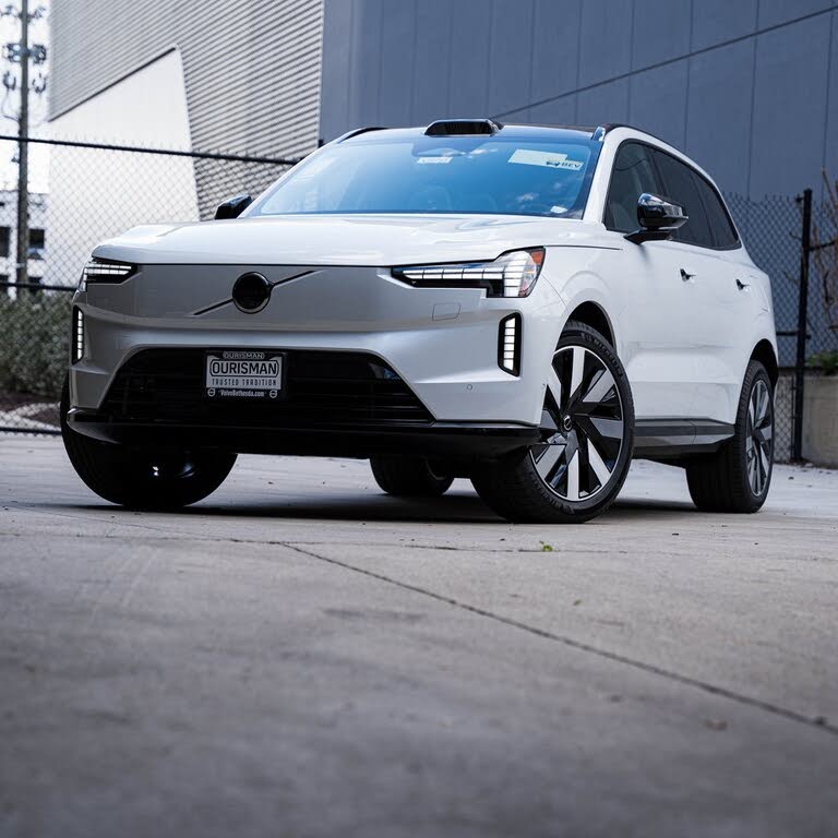 2025 Volvo EX90 Twin Performance Plus 6-Passenger eAWD