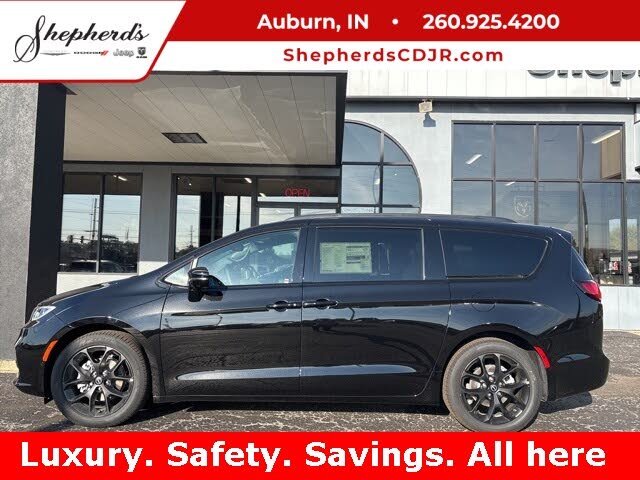 2026 Chrysler Pacifica Limited FWD