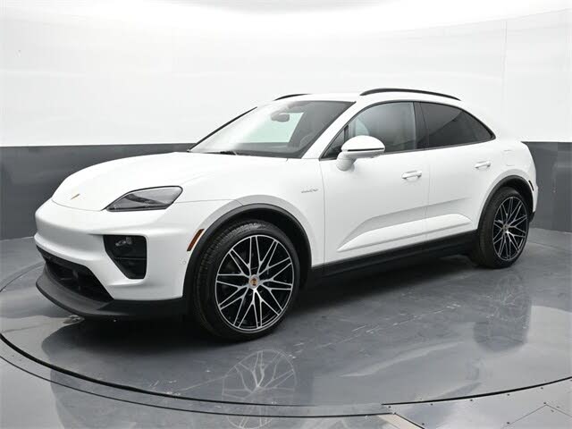 2025 Porsche Macan AWD