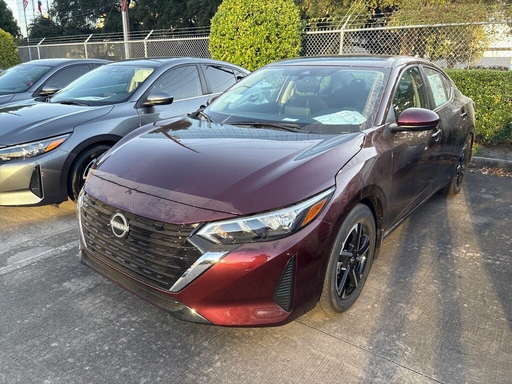 2025 Nissan Sentra SV FWD