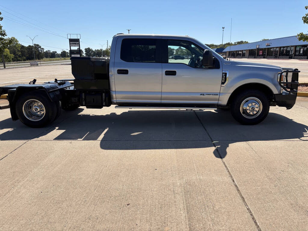 2021 Ford F-350 Super Duty Chassis XL Crew Cab DRW RWD