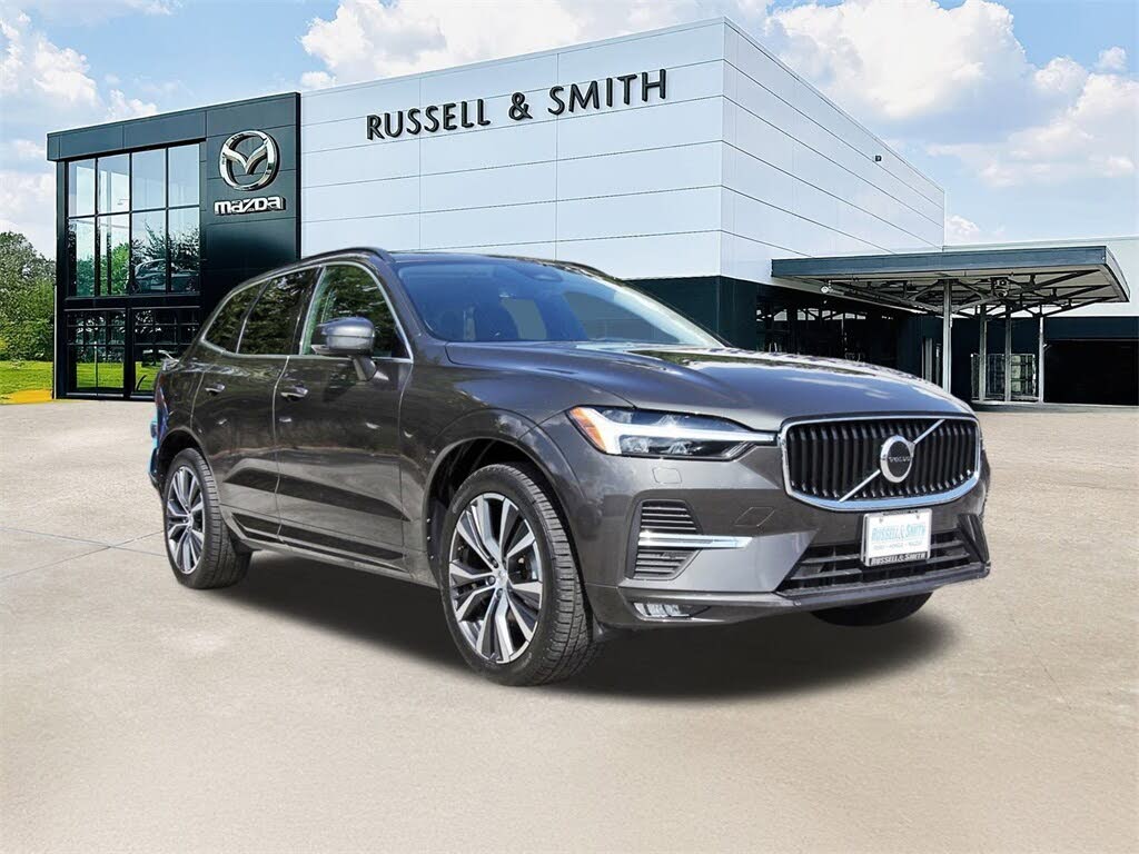 2022 Volvo XC60 B5 Momentum FWD