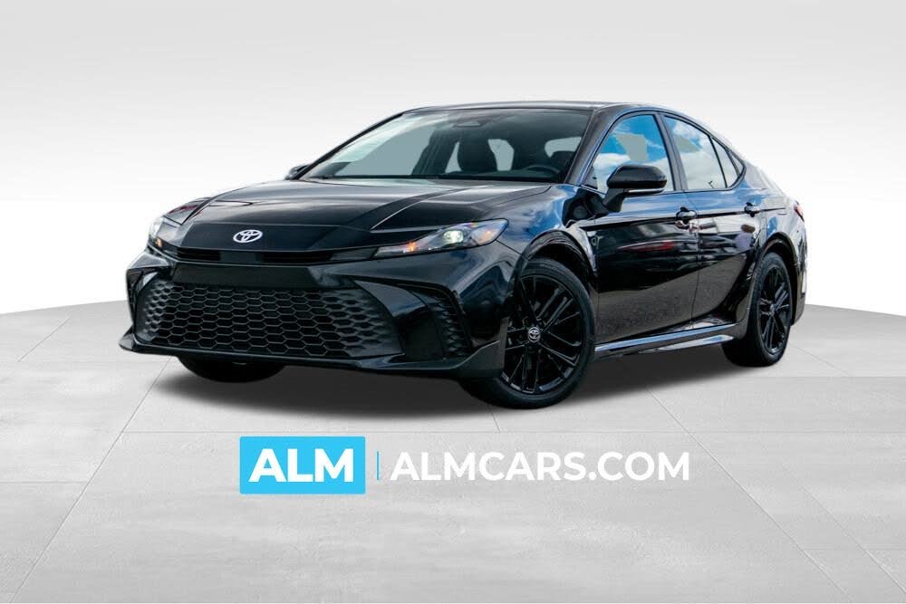2025 Toyota Camry SE FWD