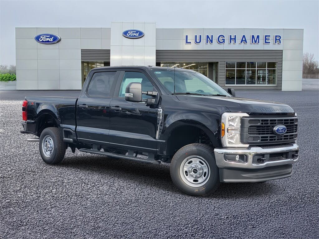 2026 Ford F-250 Super Duty XL Crew Cab 4WD