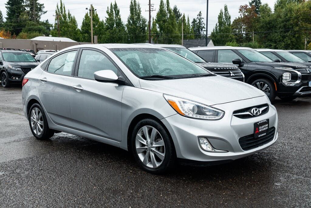 2014 Hyundai Accent GLS Sedan FWD