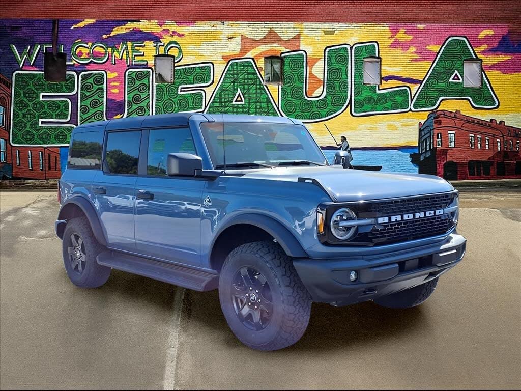 2025 Ford Bronco Outer Banks 4-Door 4WD