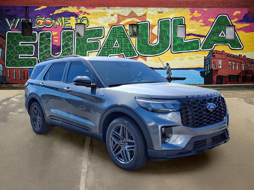 2025 Ford Explorer ST-Line RWD