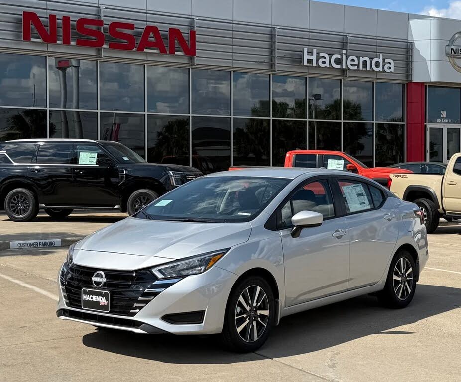 2025 Nissan Versa SV FWD