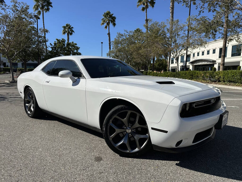 2016 Dodge Challenger SXT Plus RWD