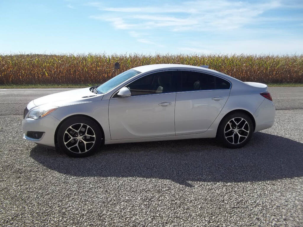 2017 Buick Regal Sport Touring Sedan FWD