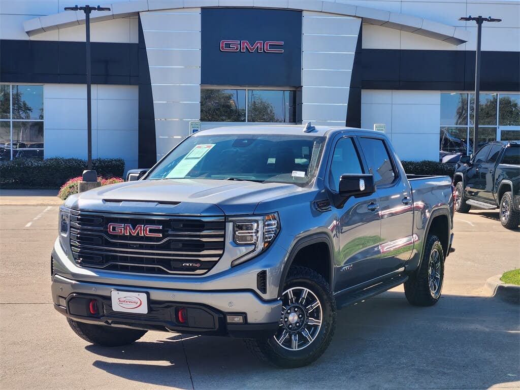 2023 GMC Sierra 1500 AT4 Crew Cab 4WD