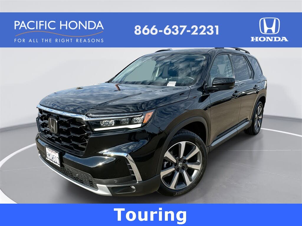 2025 Honda Pilot Touring FWD