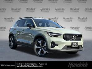 Volvo XC40 B5 Ultimate Dark Theme AWD
