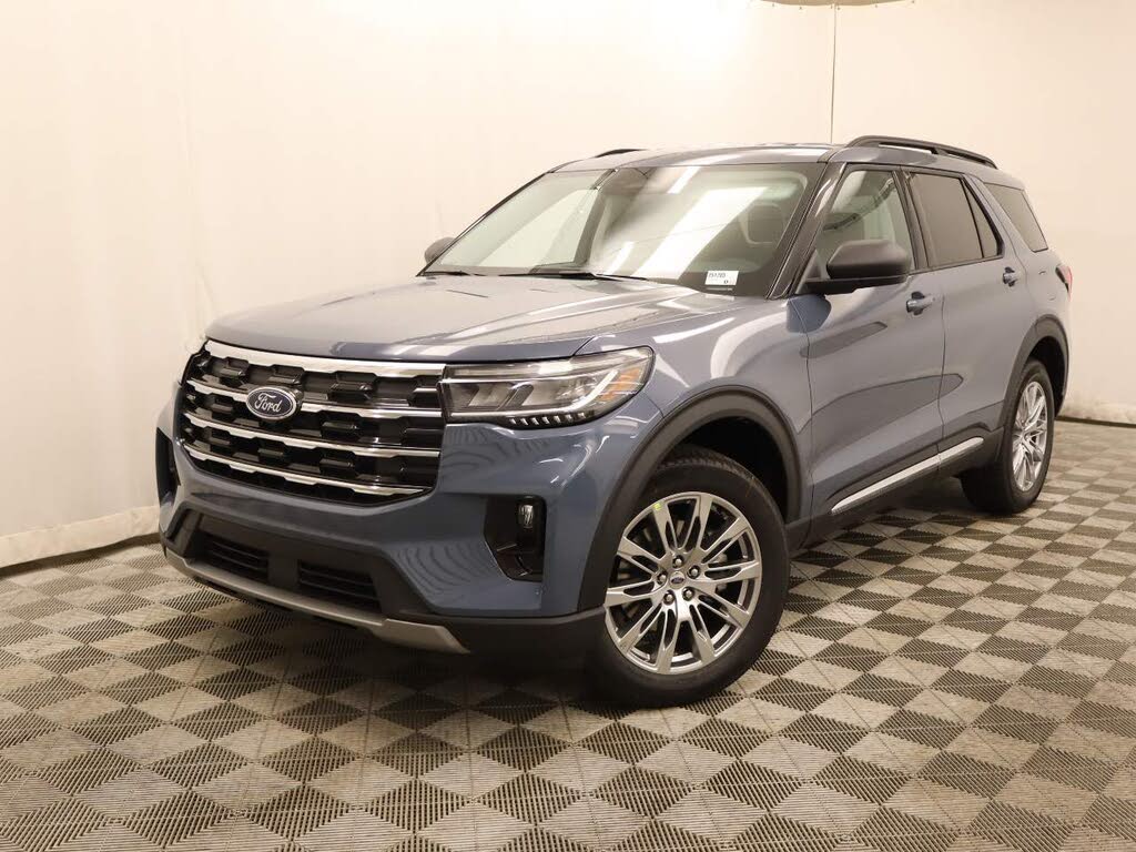 2025 Ford Explorer Active AWD
