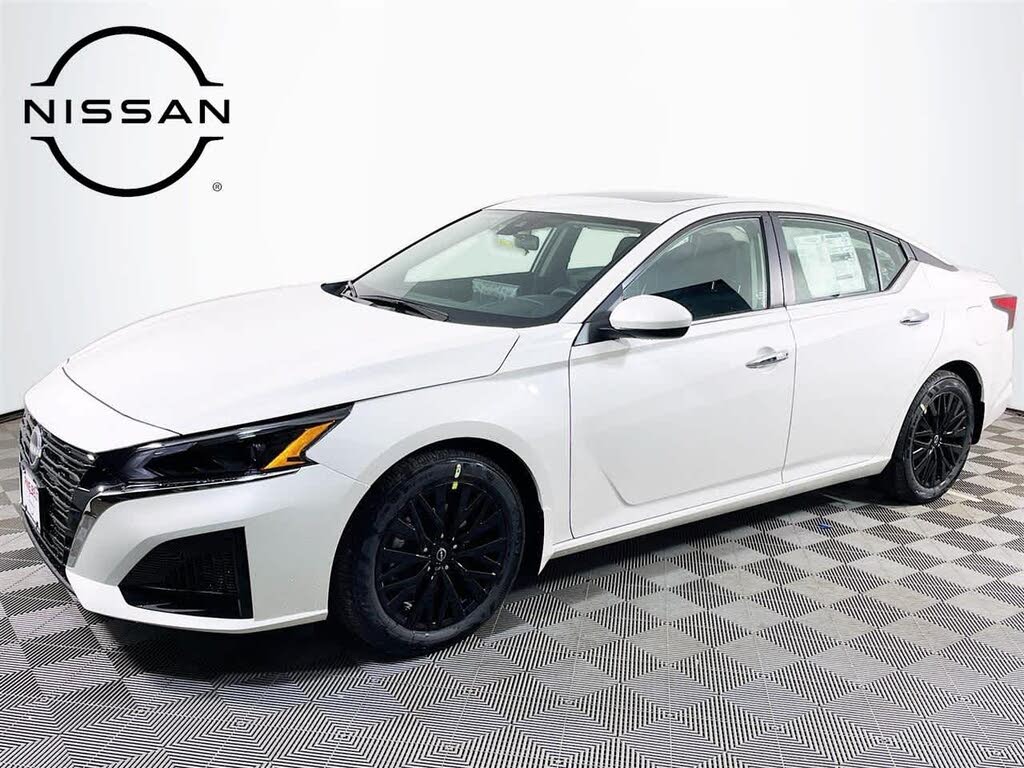 2025 Nissan Altima 2.5 SV FWD