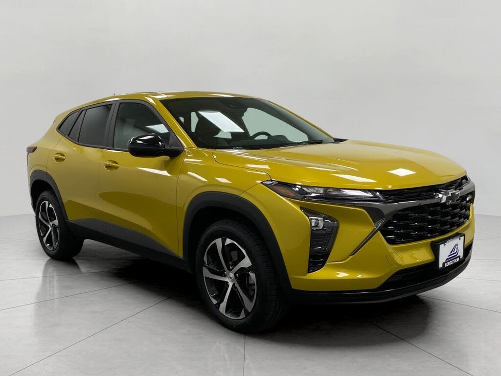 2024 Chevrolet Trax RS with 1RS FWD