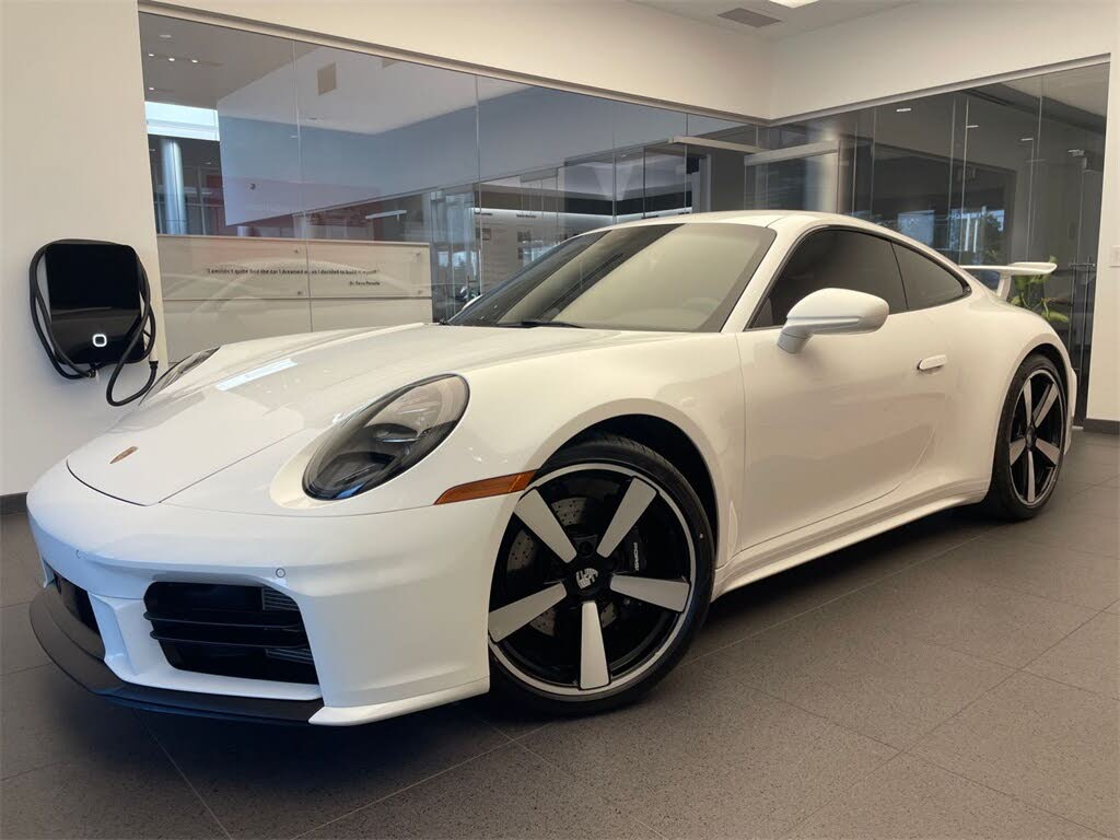 2025 Porsche 911 Carrera Coupe RWD