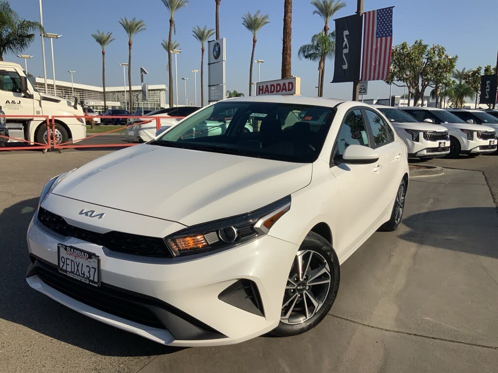 2023 Kia Forte LXS FWD