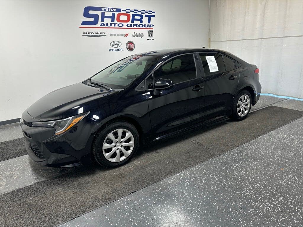 2025 Toyota Corolla LE FWD