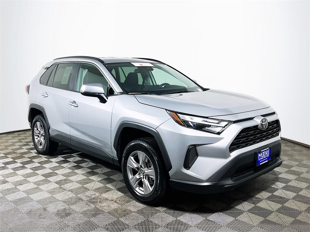 2025 Toyota RAV4 Hybrid XLE AWD