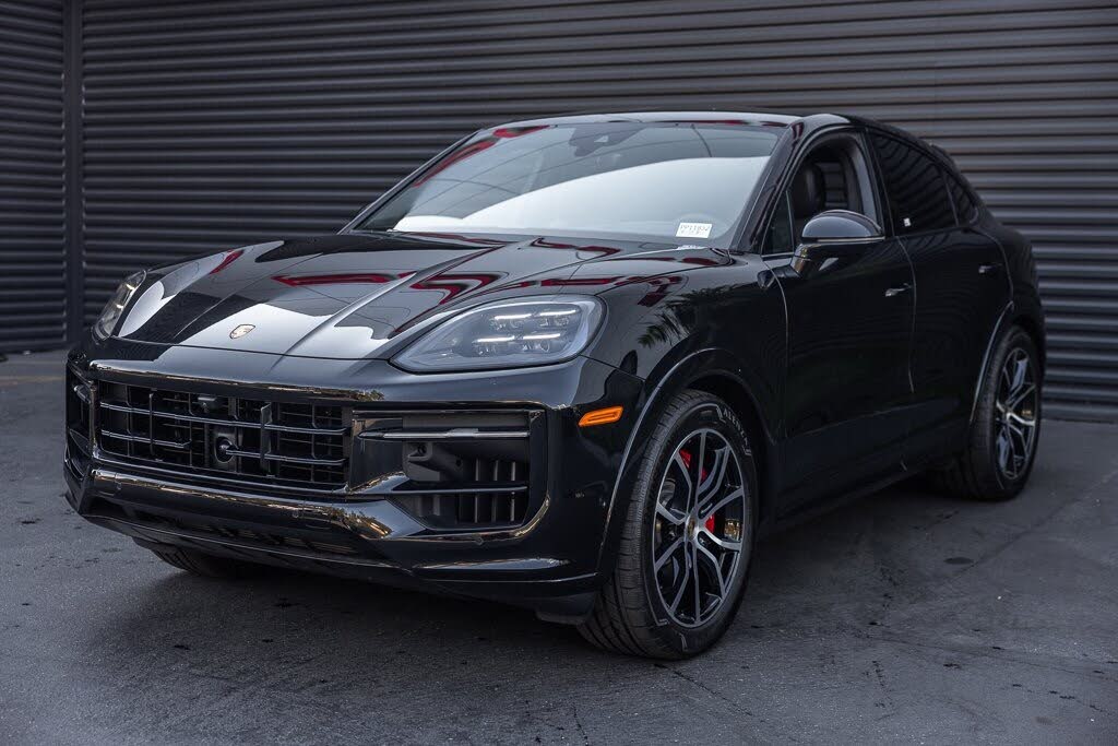 2025 Porsche Cayenne Coupe GTS AWD