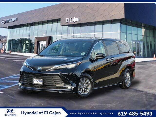 2021 Toyota Sienna XLE 7-Passenger AWD