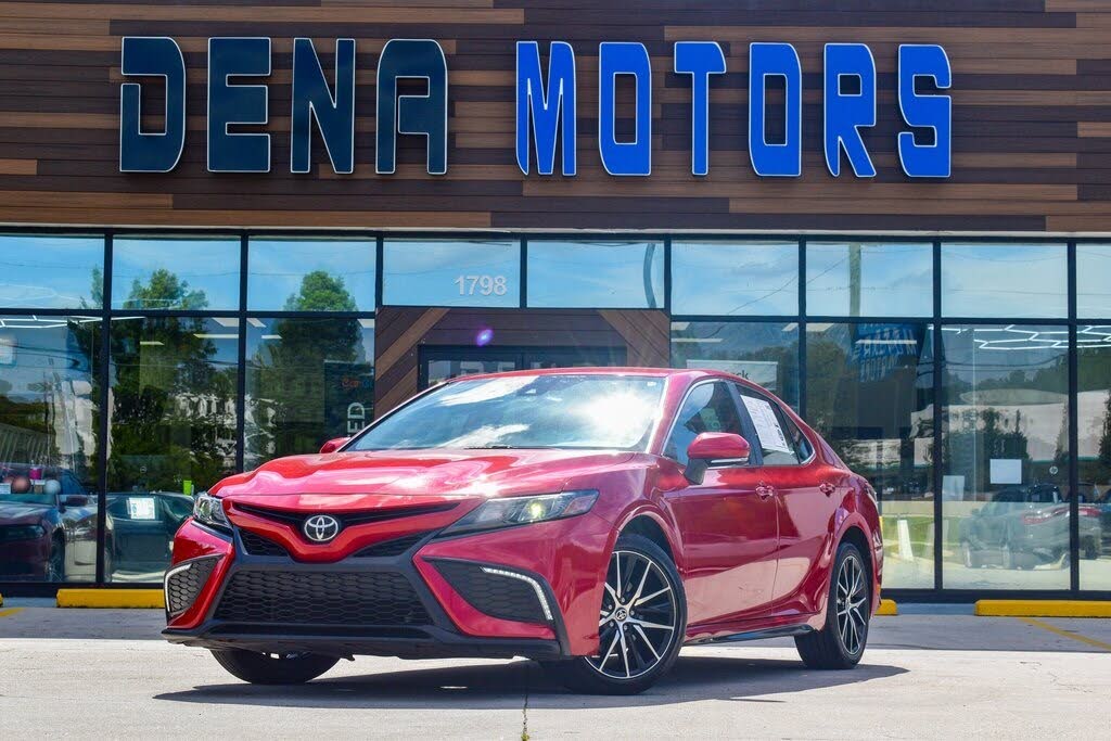 2022 Toyota Camry SE FWD