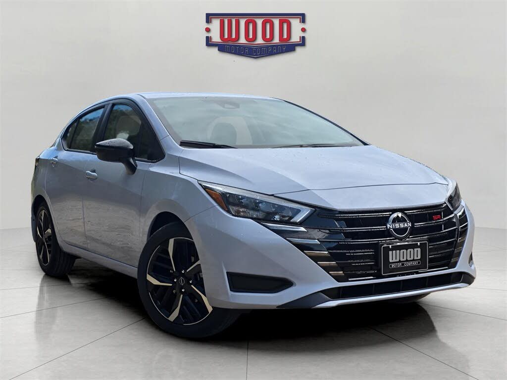 2025 Nissan Versa SR FWD