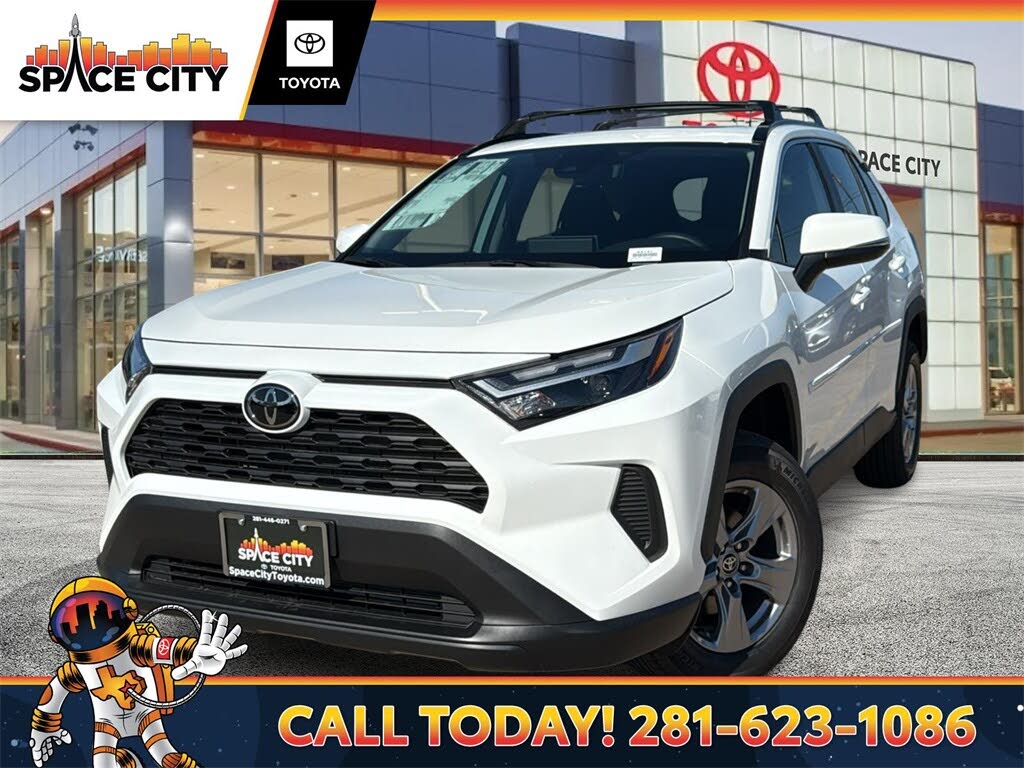 2025 Toyota RAV4 XLE FWD